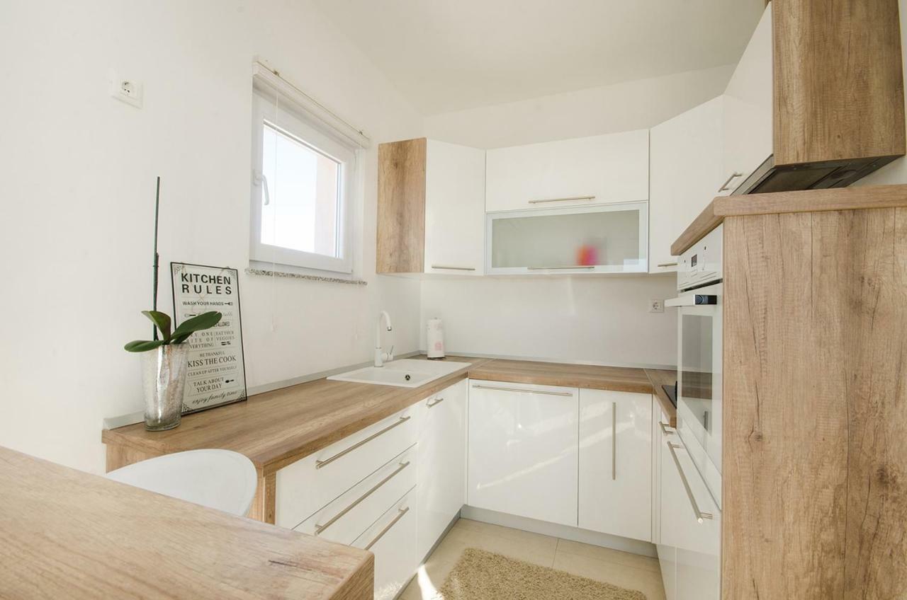 Apartman Korina Sukošan Zewnętrze zdjęcie