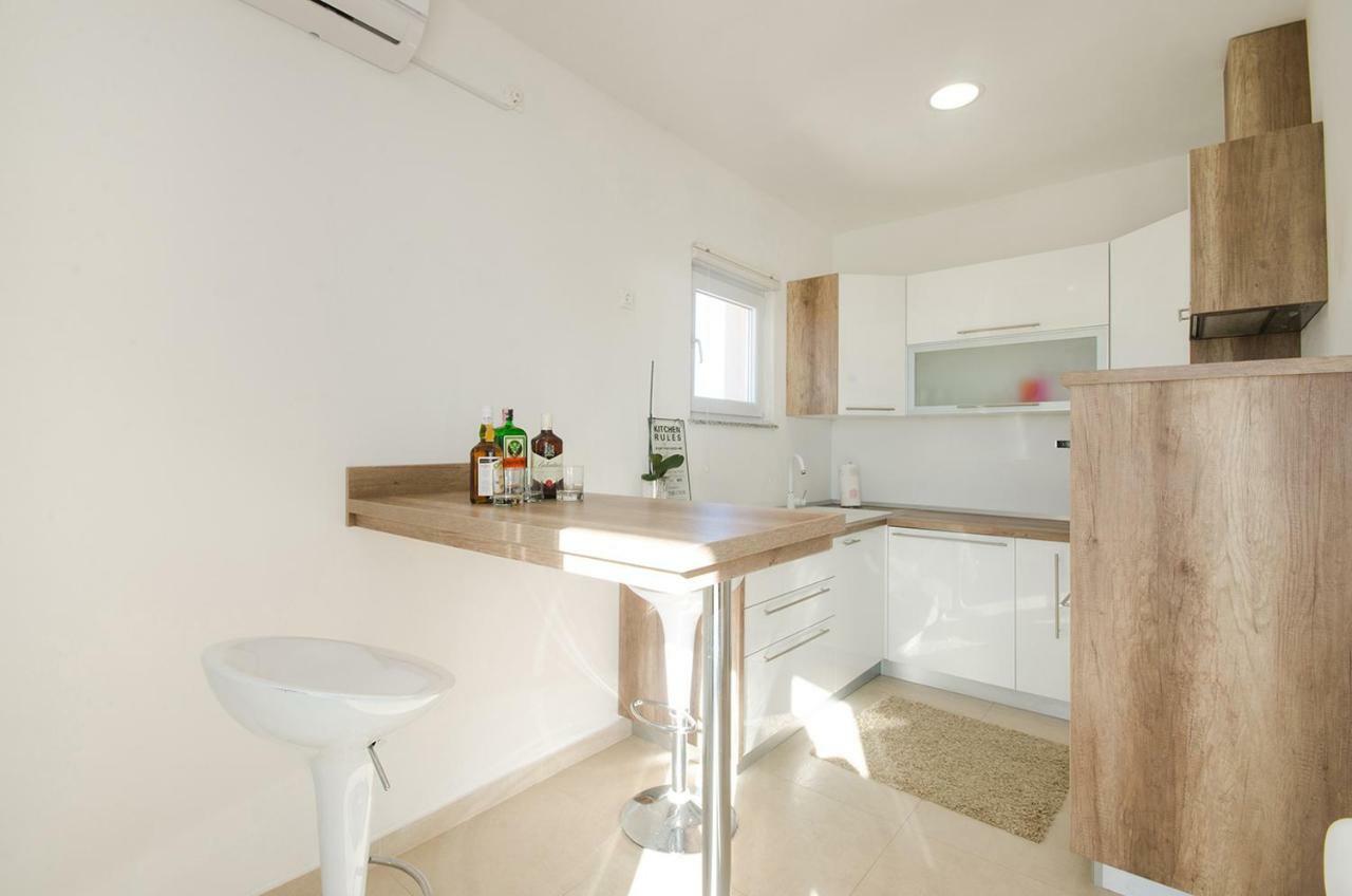 Apartman Korina Sukošan Zewnętrze zdjęcie